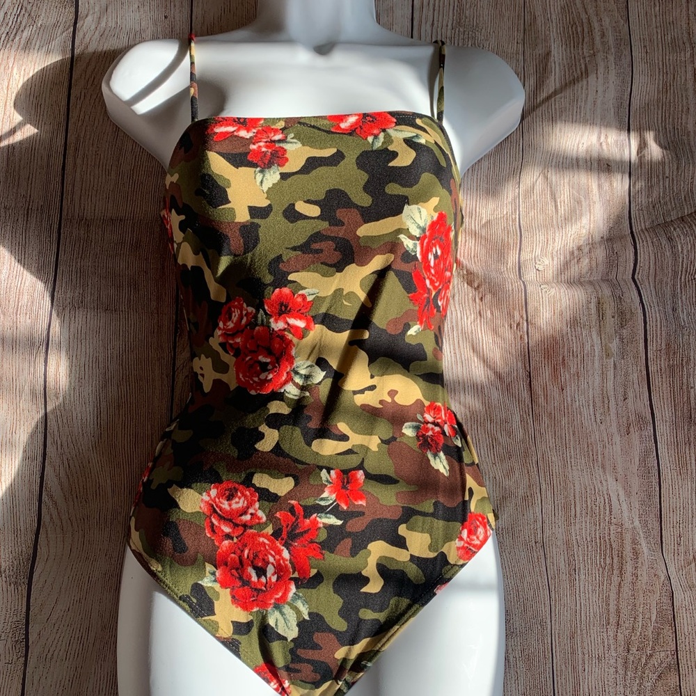 ROSE PRINT CAMO CAMI BODYSUIT